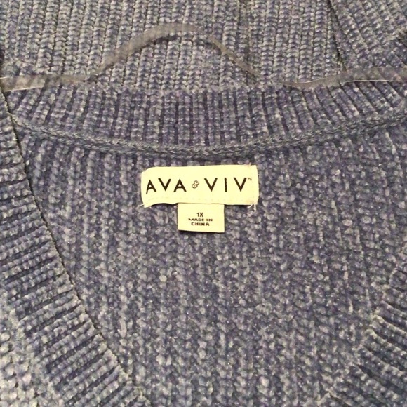 Ava & Viv blue sweater with puff sleeves. - Picture 3 of 6
